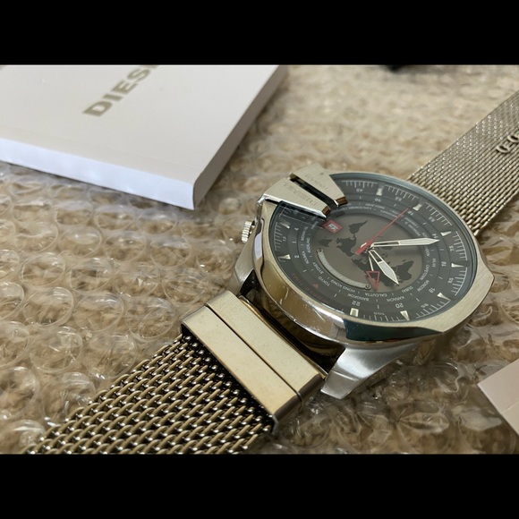 Diesel Mega Chief GMT World Dial Mens Watch DZ4320 - Picture 2 of 11